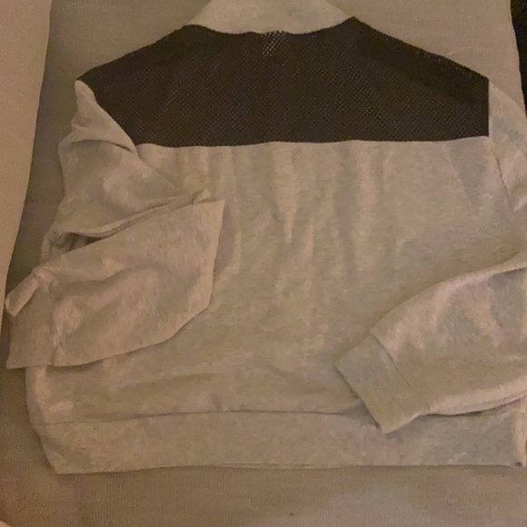 Pink VS zip up - Picture 3 of 3